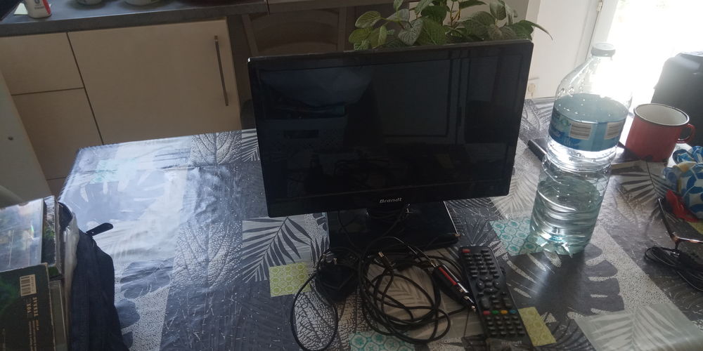 tv 12 V BRANDT CARAVANE CAMPING CAR 80 N�mes (30)