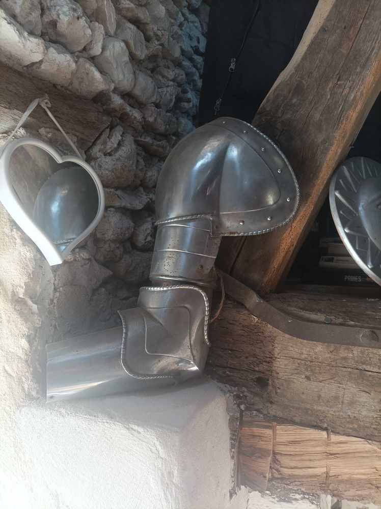 bras d'armure ancienne 120 Aunay-sous-Auneau (28)