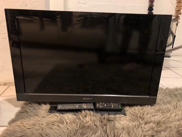 TV Bravia �cran plat 0 Gex (01)