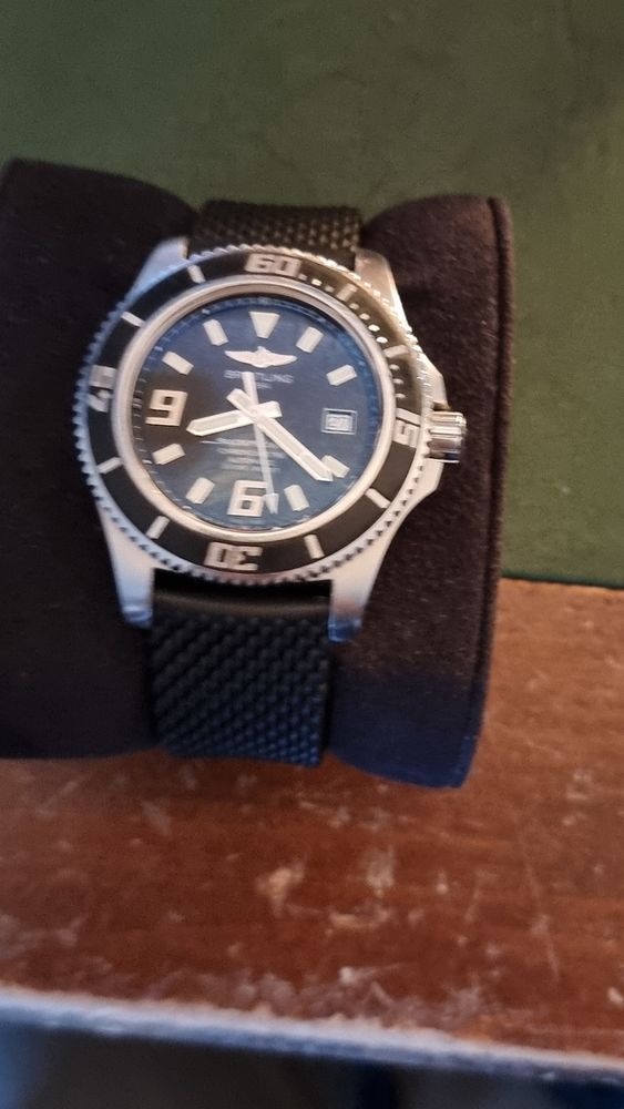 BREITLING SUPEROCEAN A17391 44mm n� s�rie 13821423 2090 Chamb�ry (73)