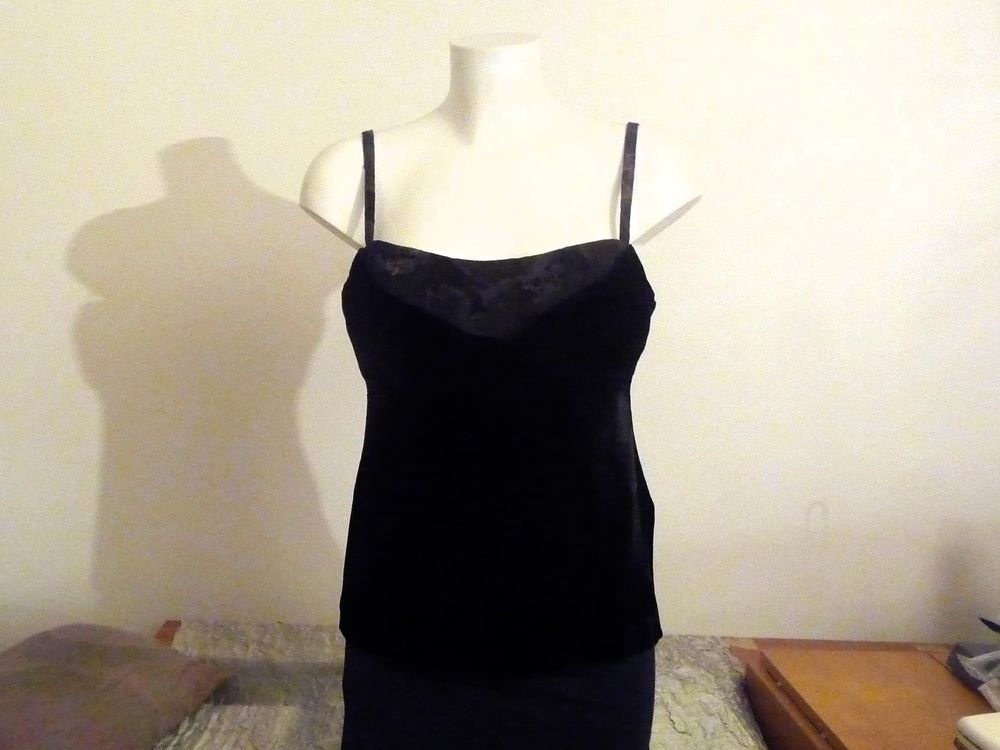 Top � Bretelles en Soie et Velours Noir- Helena Sorel 100 Paris 15 (75)