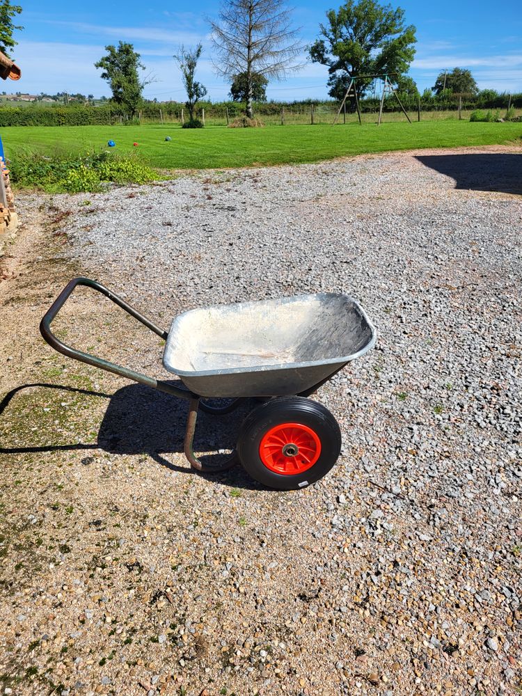 Bricolage 
Outillage Divers bonne �tat. 60 Charolles (71)