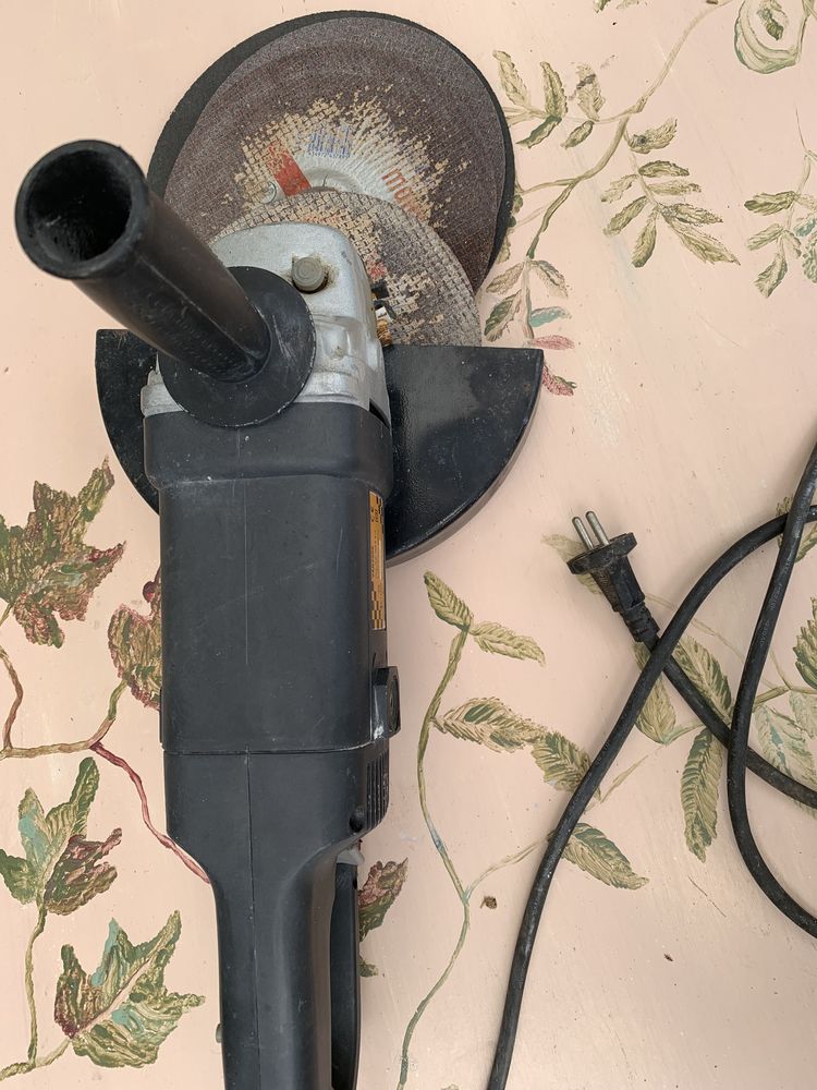 
BRICOLAGE 0 Saint-Paul (06)