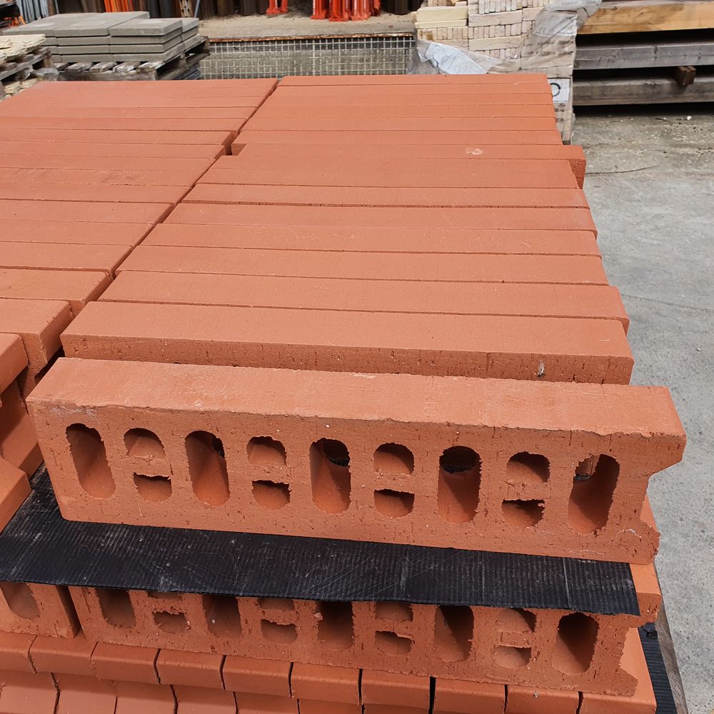 BRIQUE ALVEOLEE Creuse Rouge 1 Saint-Porquier (82)