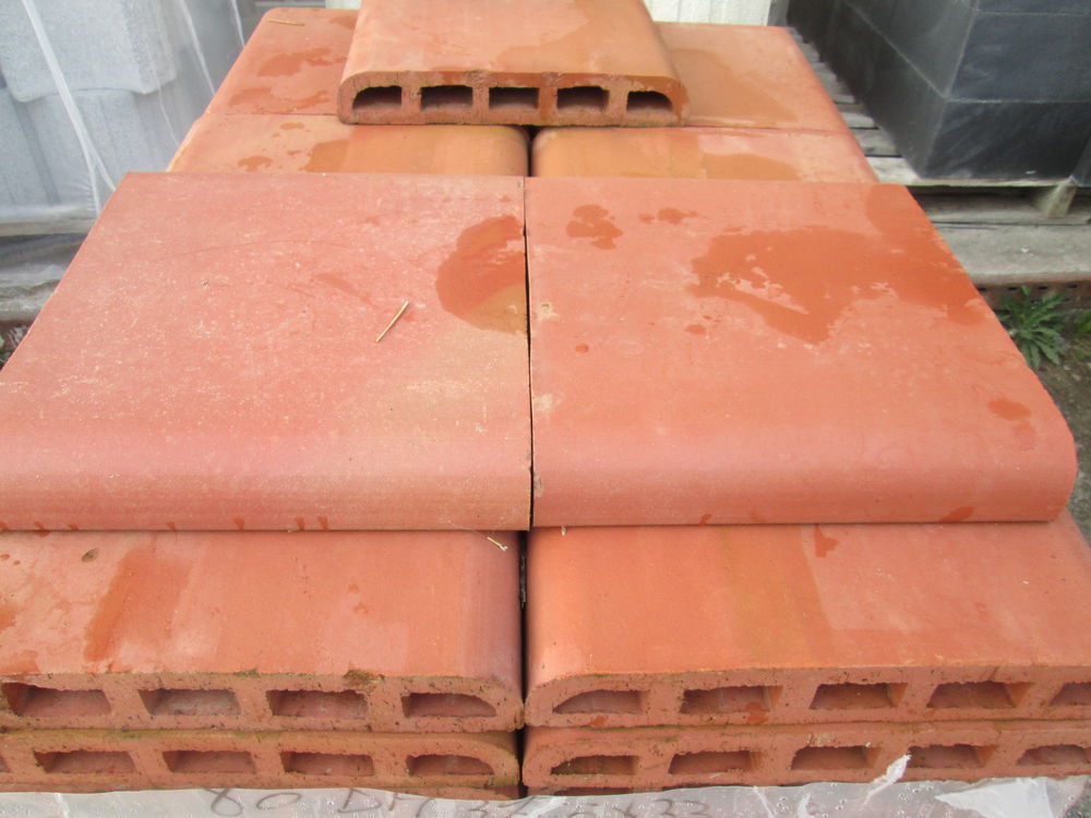 Brique de marche + plaquette parement d'angle 6 Saint-Porquier (82)