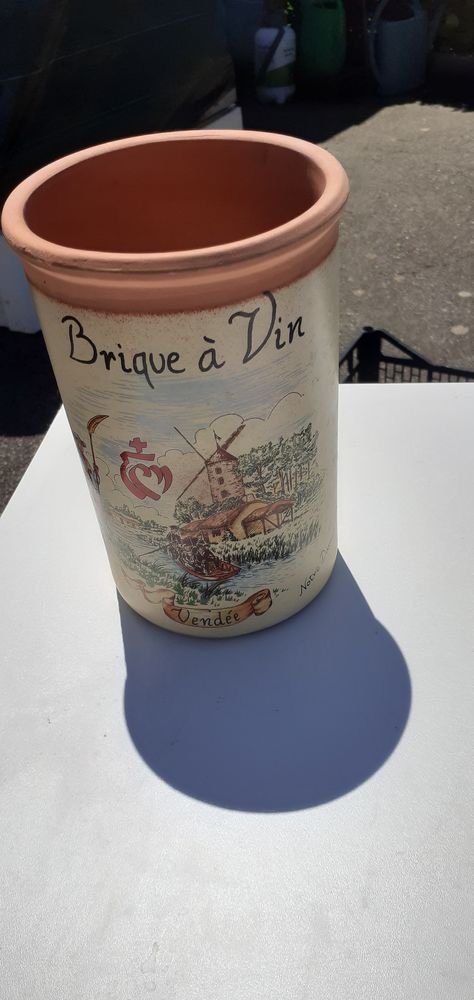 brique a vin 5 Pouillon (40)