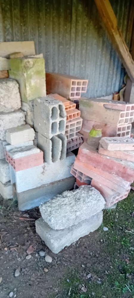 Briques et palettes 0 Saint-Paul-l�s-Dax (40)