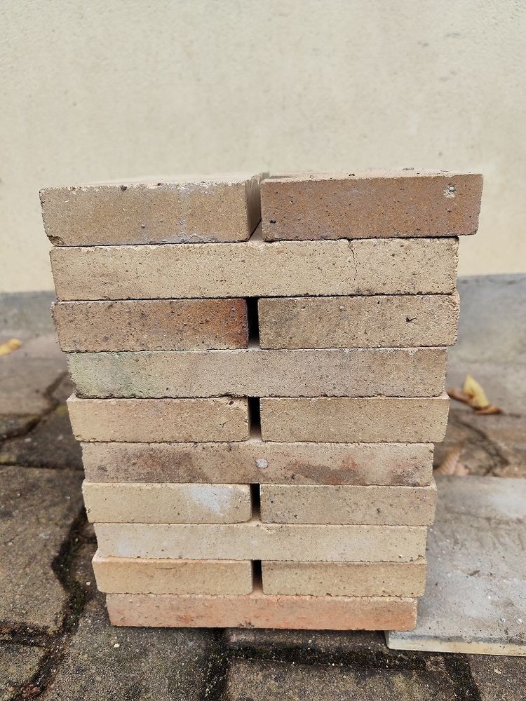 Briques r�fractaires 35 Champrond-en-Perchet (28)