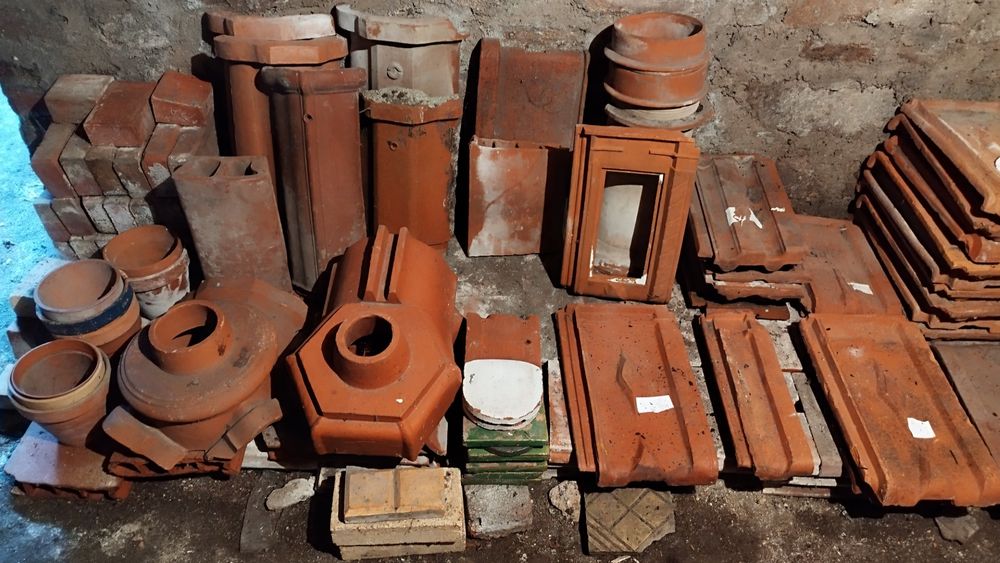 Briques,tuiles,carreaux, fa�ti�re. perrusson xx�me 25 �cuisses (71)