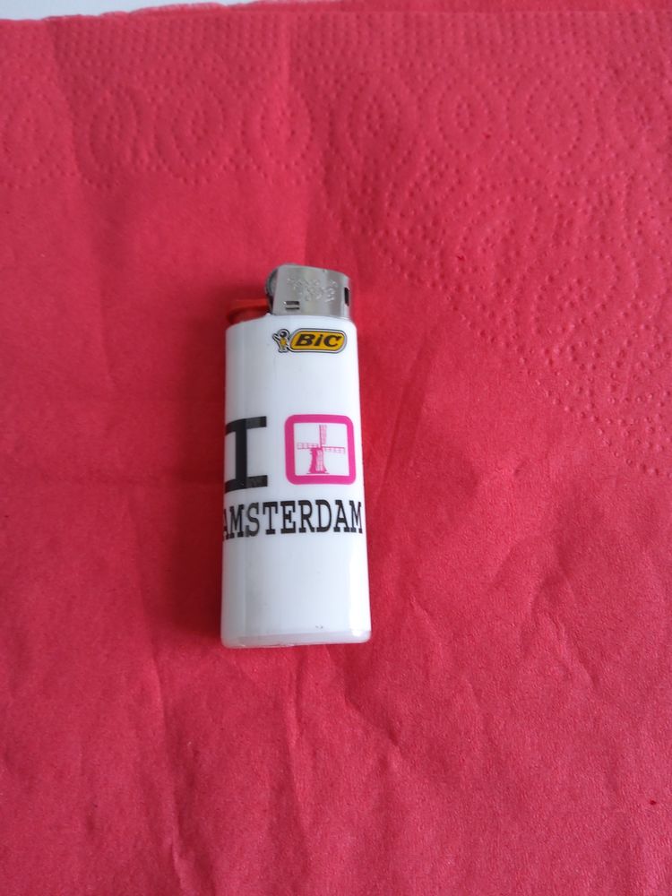 BRIQUET via AMSTERDAM 4 Saint-Etienne (42)