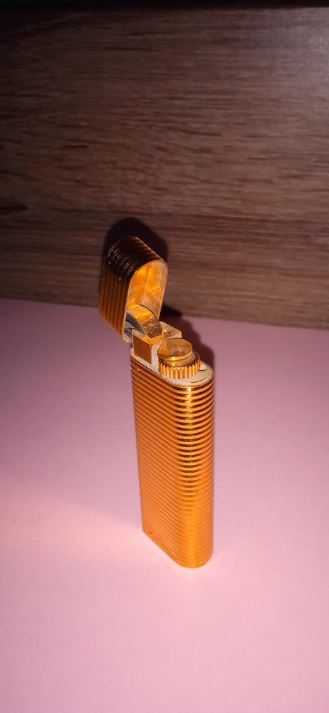 Briquet quartier plaqu� or 170 Cahors (46)