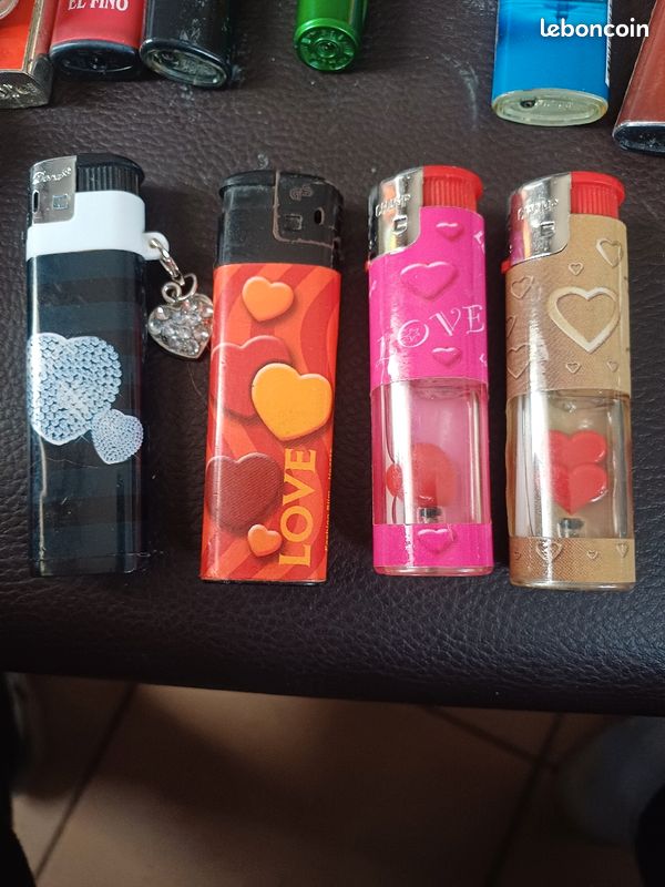 Briquets amour le lot 10e
10 Viriat (01)