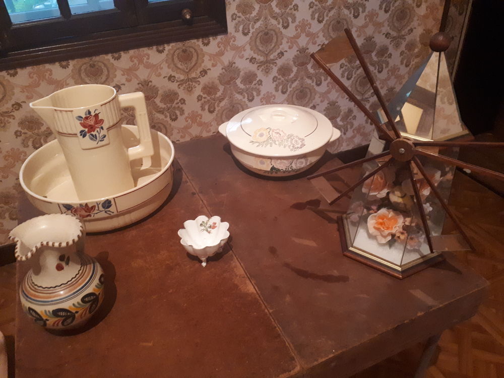 Broc et bassine anciens 15 Pessac (33)