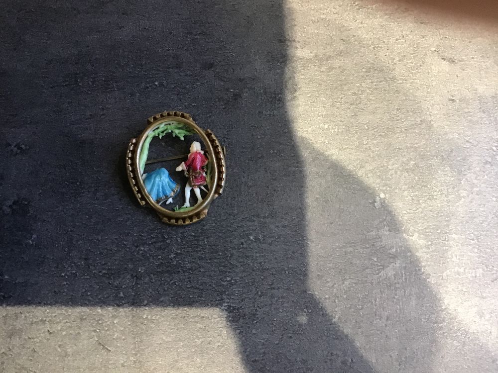 Une broche ann�e 1930 20 Attiches (59)