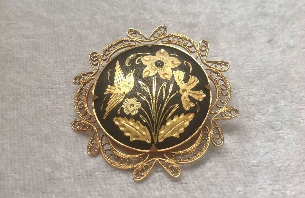 BROCHE DAMASC�NE de TOL�DE OISEAUX FLEURS Envoi Possible
17 Tr�gunc (29)
