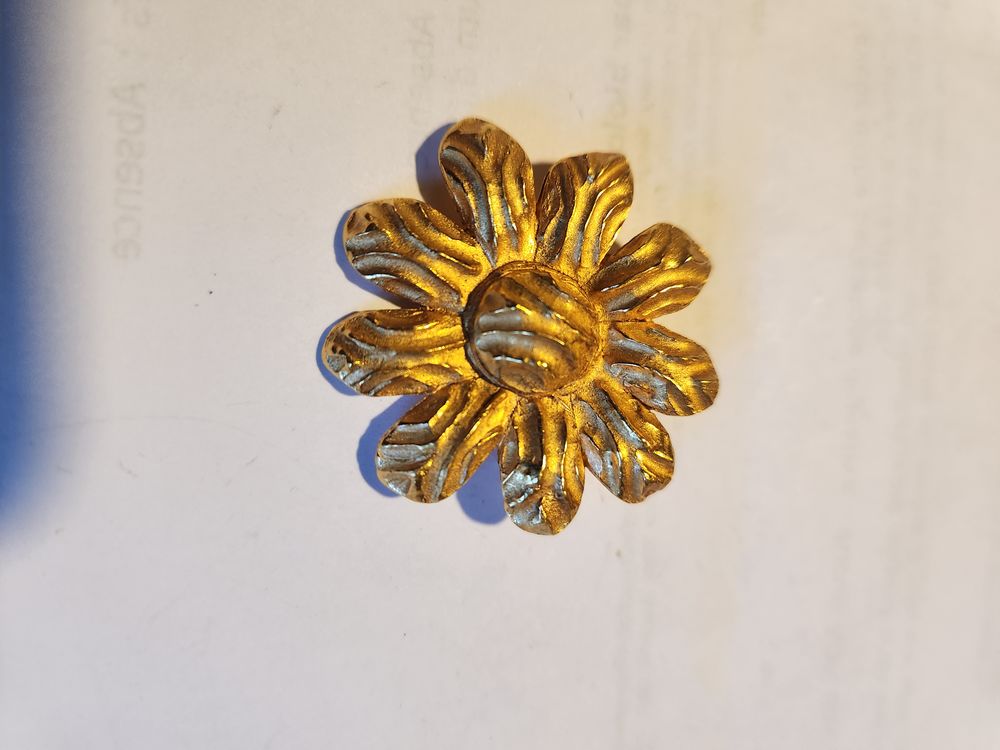 Broche fleur dor�e LANVIN 100 Vigneux-sur-Seine (91)