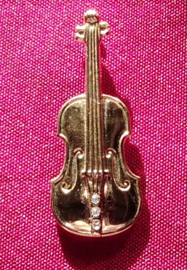 Broche en forme de violon 5 Avermes (03)