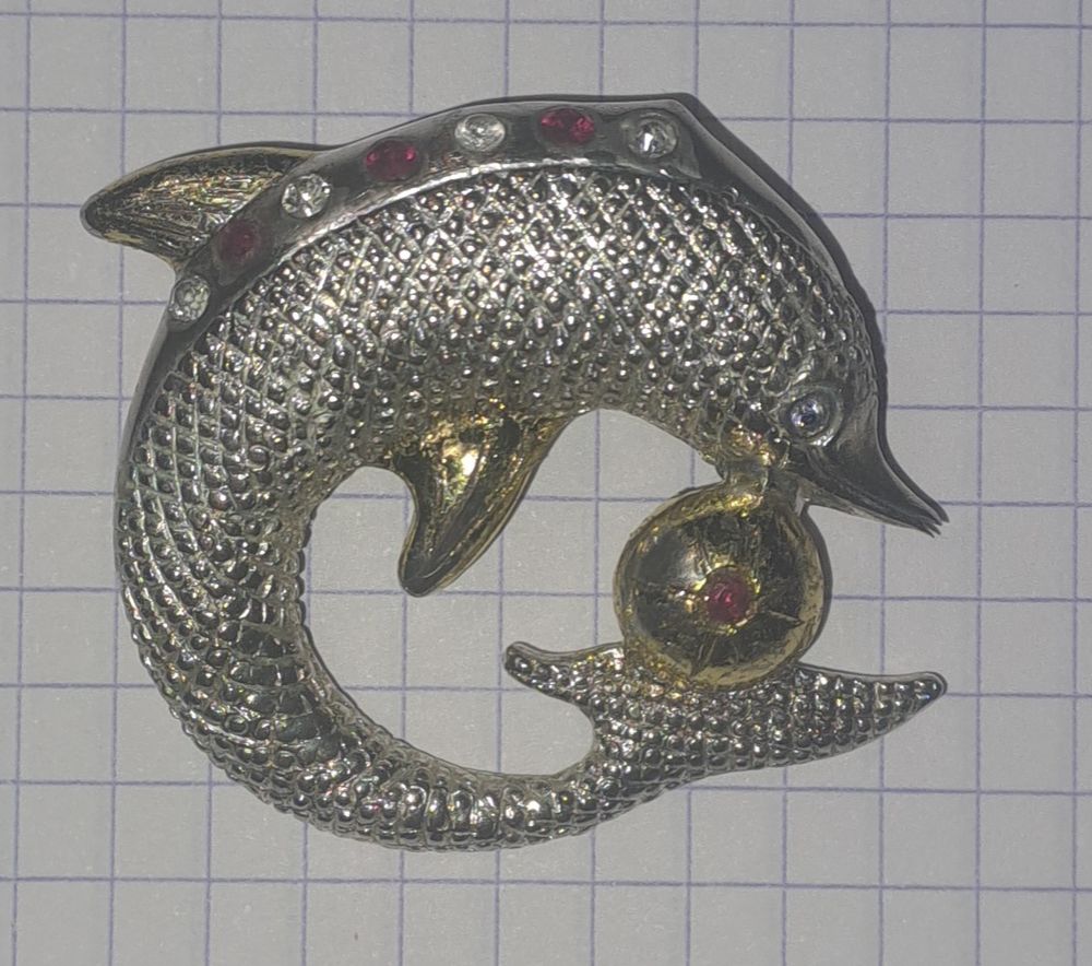 Broche vintage dauphin 30 Beauvais (60)