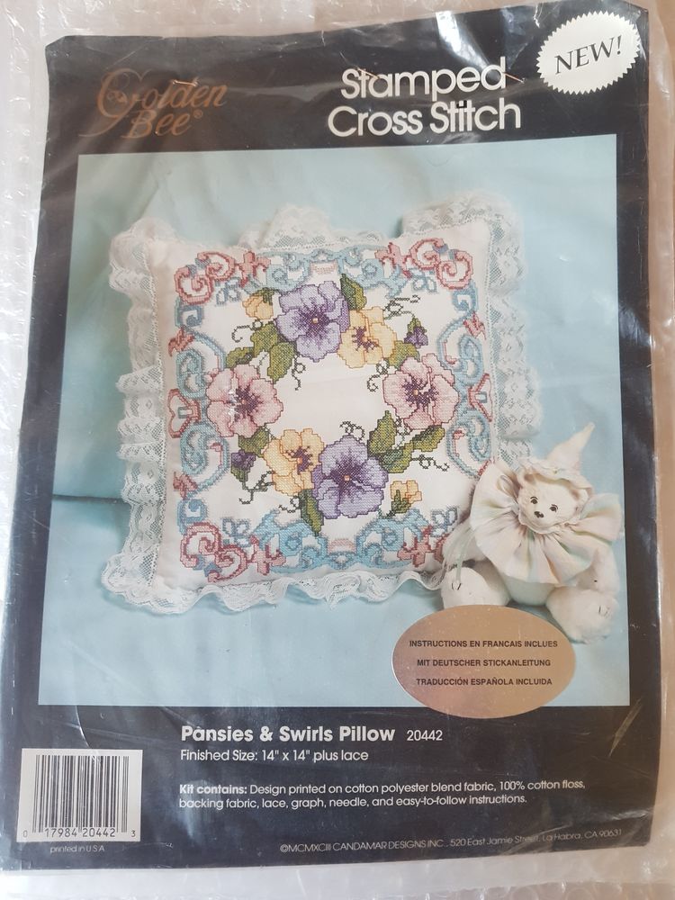 KIT A BRODER DESIGN VINTAGE   OREILLER PENSEES ET TOURBILLON 22 Paris 20 (75)