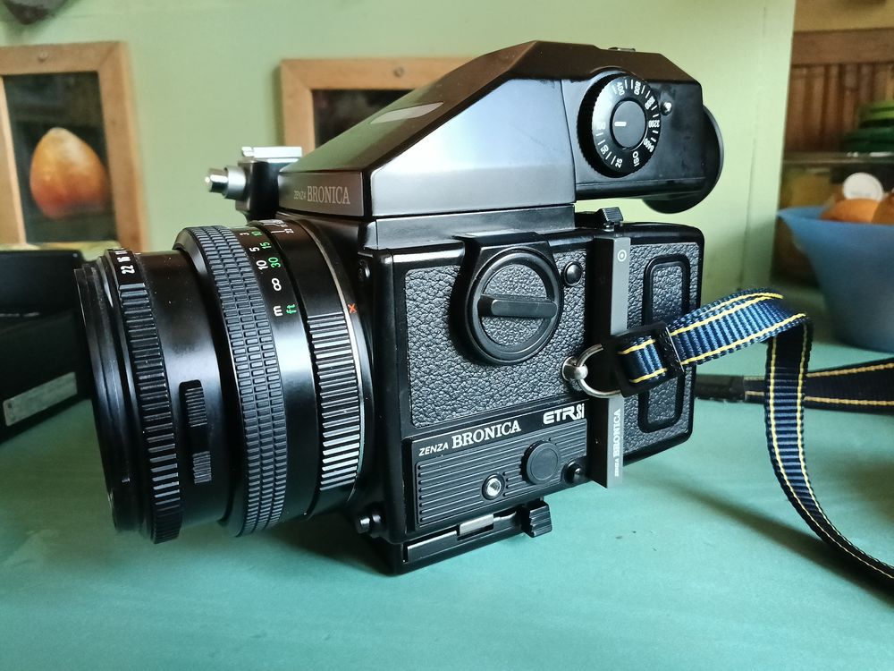 Bronica ETRSI
500 Vert-Saint-Denis (77)