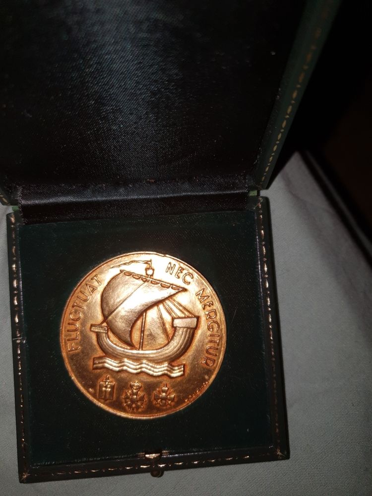 bronze dor� 15 Paris 13 (75)