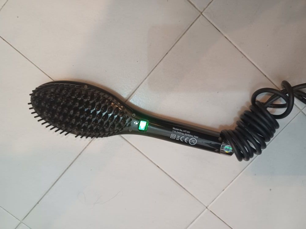 Brosse � lisser 10 Bourgoin-Jallieu (38)