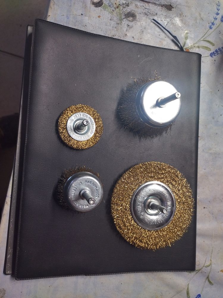 lot de brosse metalique 0 Claveyson (26)