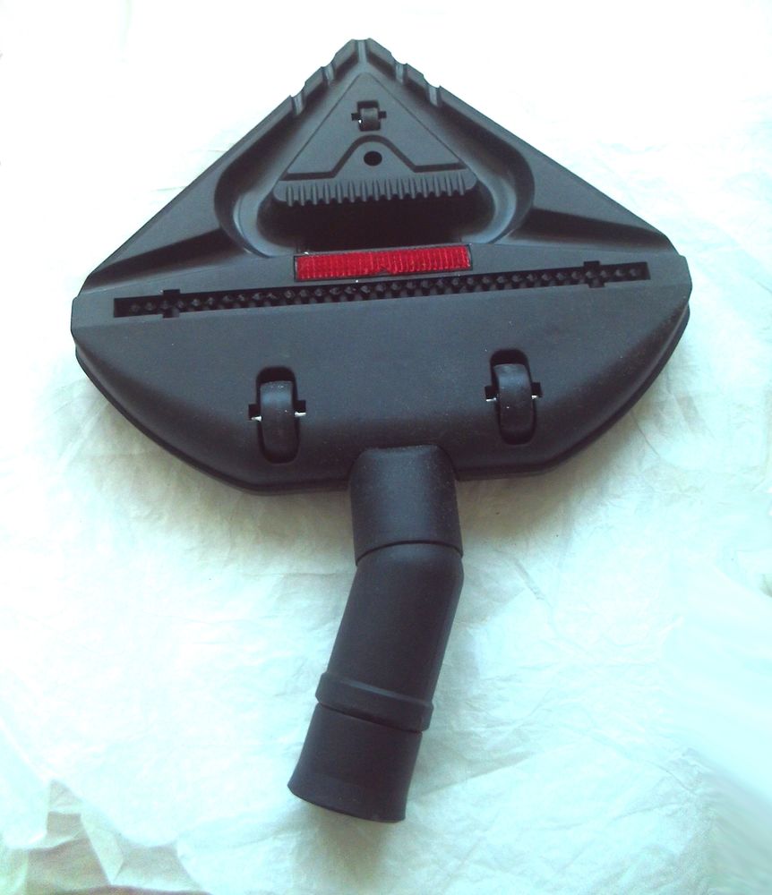 Brosse triangulaire universel aspirateur 15 Villeurbanne (69)