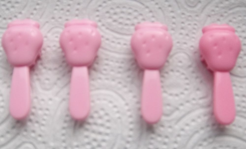 4 brosses Charlotte aux fraises 2 Colombier-Fontaine (25)