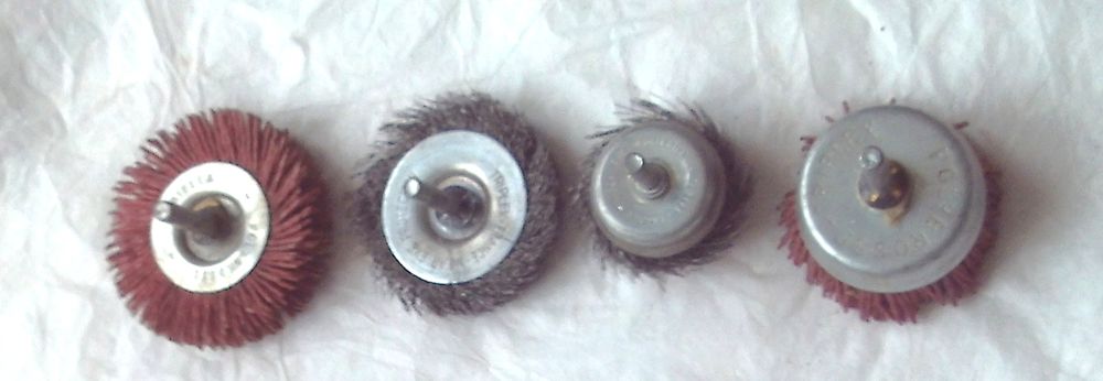 Lot de brosses m�talliques pour mandrin 12 Villeurbanne (69)