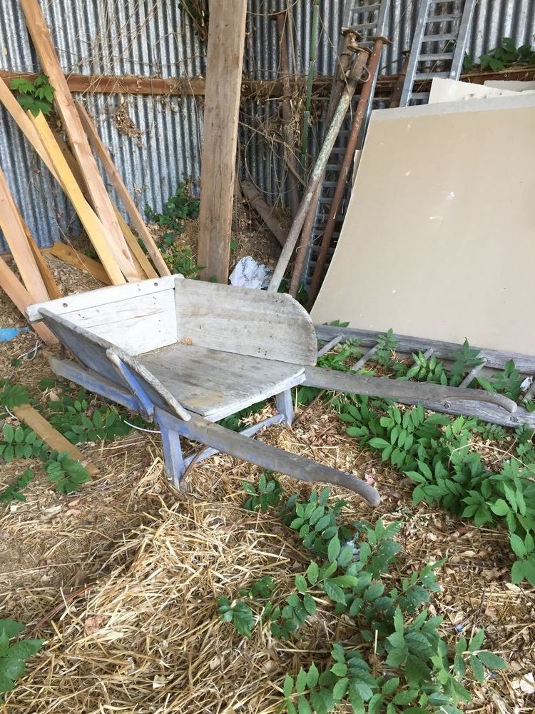 BROUETTE ARTISANALE TRES SOLIDE 100 Jaunay-Clan (86)