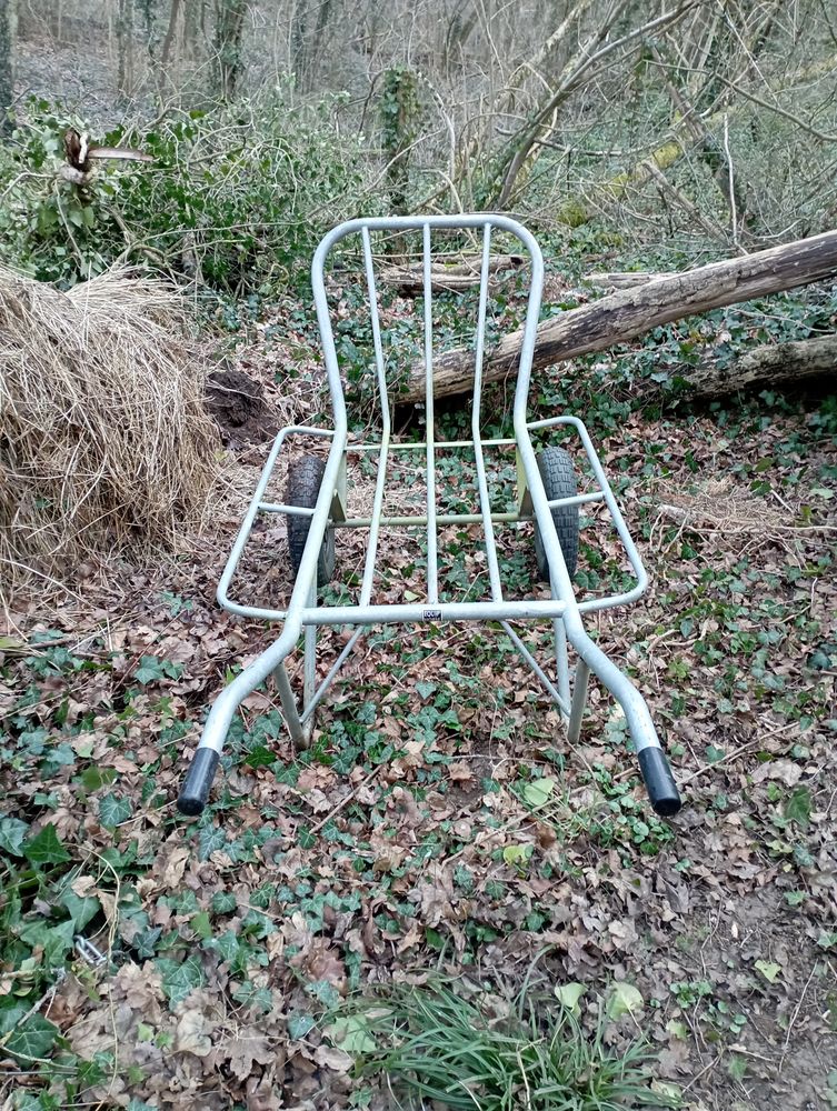 brouette fourrag�re 250 Saint-Mards-en-Othe (10)