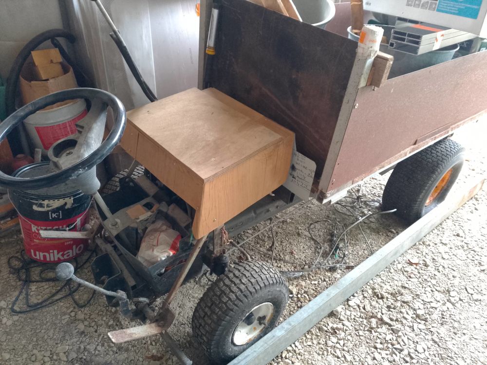 Brouette a moteur 300 Roum�goux (15)