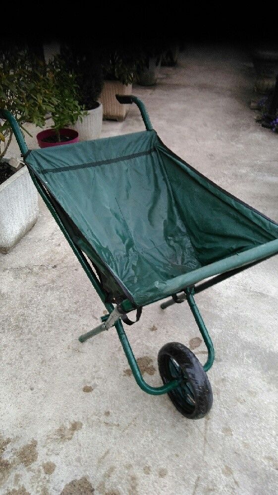 Brouette en plastique neuve 50 Broyes (51)