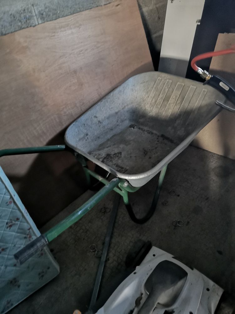 Brouette 50 Sainte-Suzanne (53)