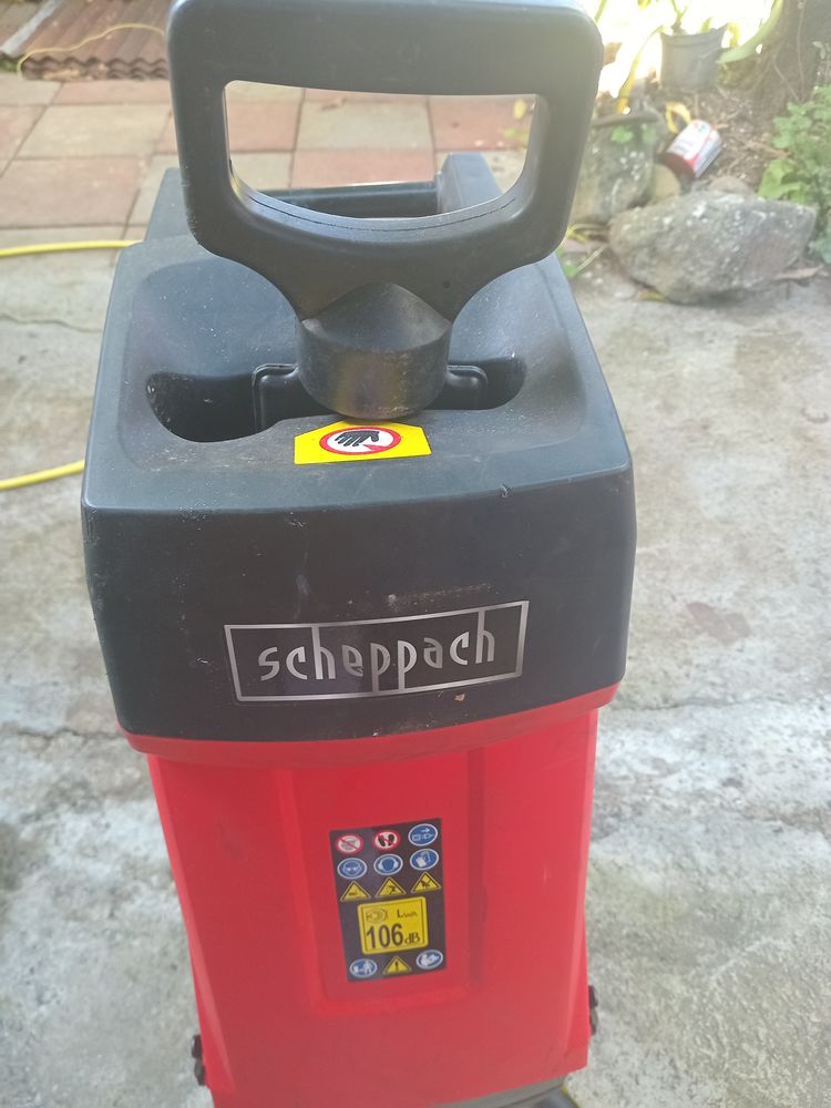 Broyeur de  bois 100 Saint-Andr� (97)