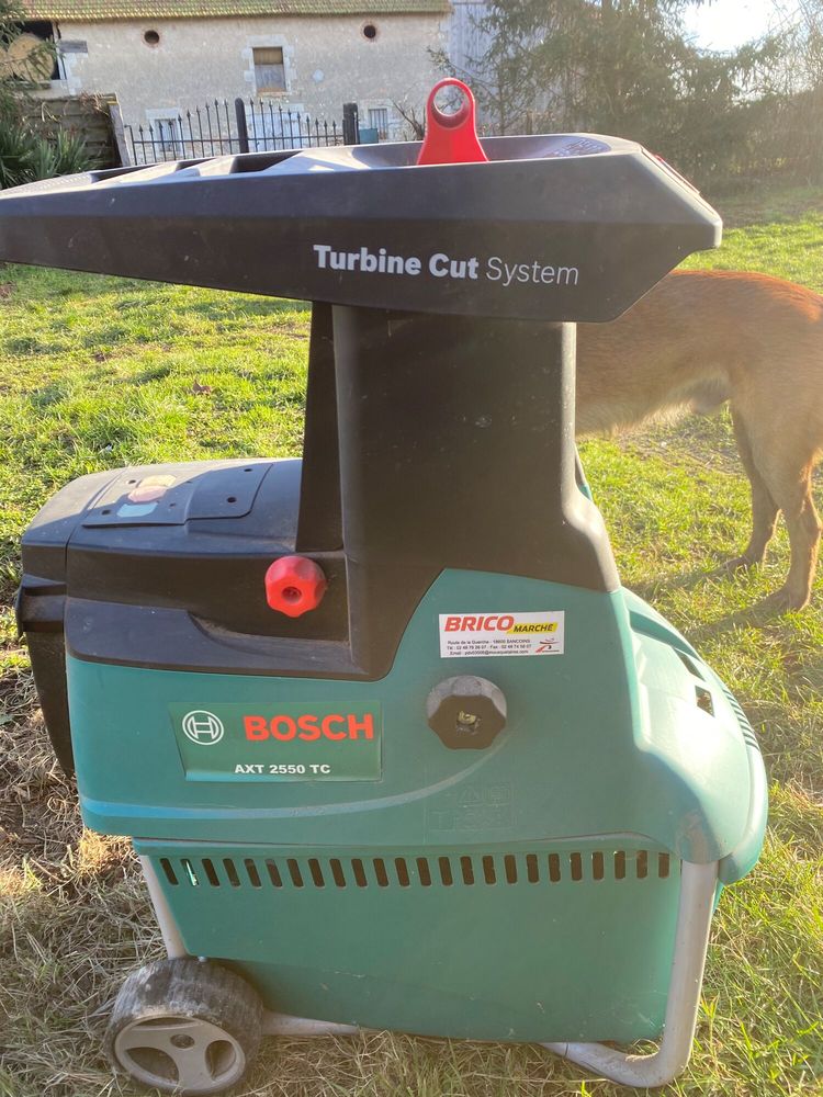 Broyeur de jardin � turbine Bosch 250 Chantenay-Saint-Imbert (58)