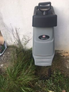 BROYEUR V�G�TAUX BRICOMARCH� 50 Castelnau-le-Lez (34)