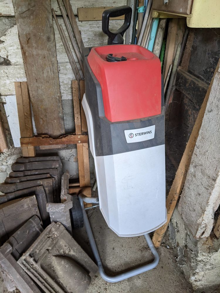 Broyeur v�g�taux 90 Lagny-sur-Marne (77)