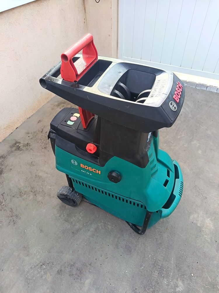 Broyeur v�g�taux 280 Fr�jus (83)