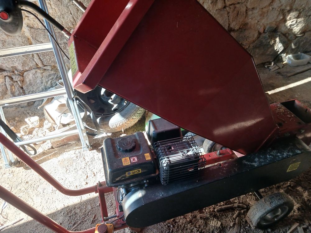 Broyeur v�g�taux 70 Saint-Sulpice-les-Champs (23)