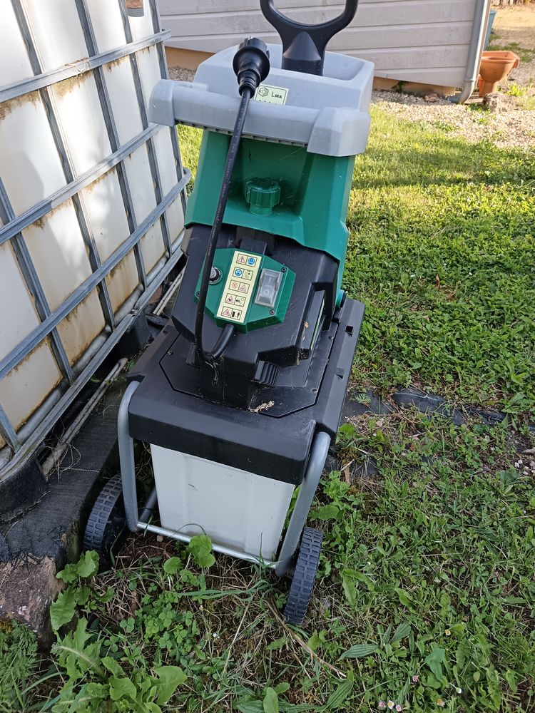 BROYEUR 15 Villefranche-de-Rouergue (12)