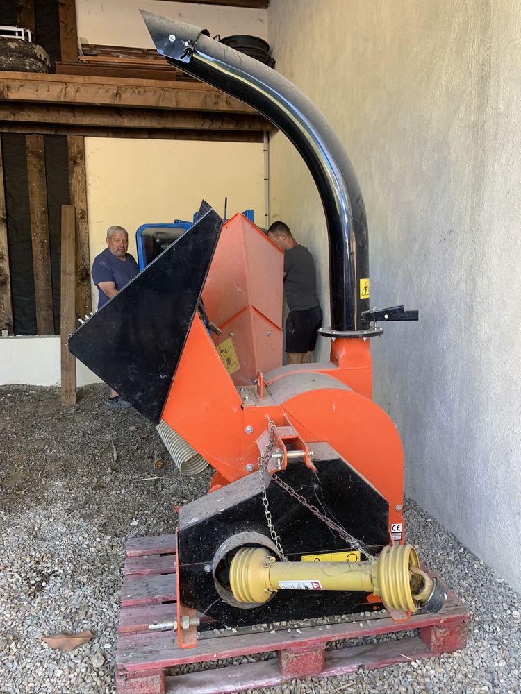 Broyeuse, d�chiqueteuse, souffleuse. Bear Cat SC5540B, prise 3400 B�ziers (34)