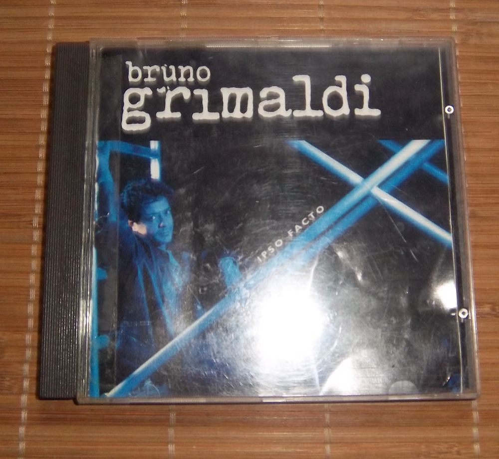 Cd bruno Grimaldi ipso facto 13 titres 2 Colombier-Fontaine (25)