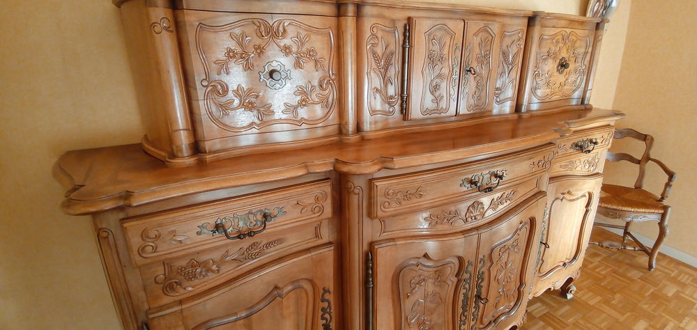 Buffet ancien style proven�al 250 Lyon 8 (69)