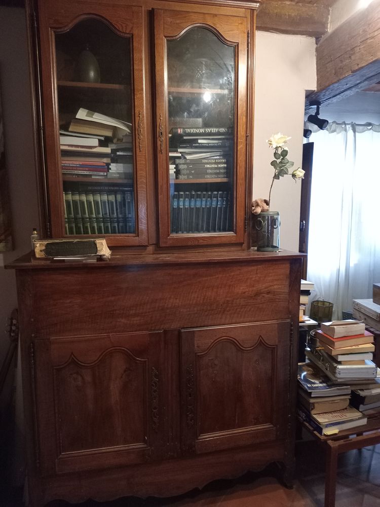 BUFFET ANCIEN  DE STYLE 
350 Huriel (03)