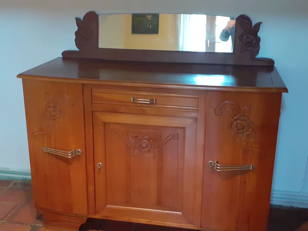 Buffet bas ancien 0 Vouill� (79)