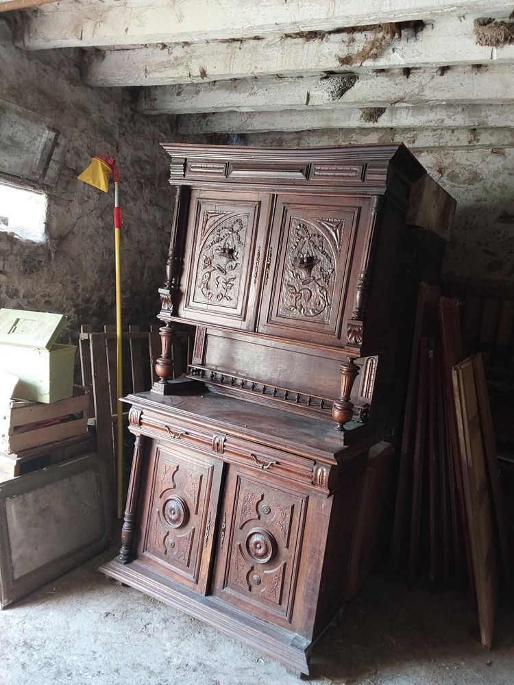 buffet ancien 300 Saint-L�ger-sous-Beuvray (71)