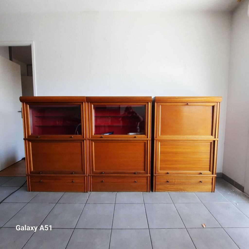 Buffet en bois avec rangements vitr�s de marque MD 1200 Marseille 10 (13)