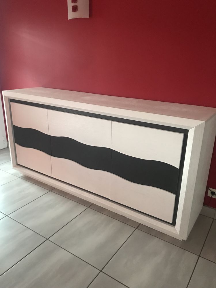 Buffet bois ch�ne massif 1500 Saint-Palais (64)